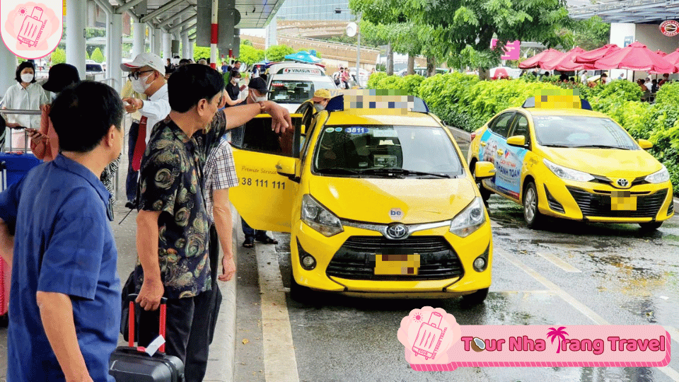 15+ Hãng Taxi Sân Bay Cam Ranh Chất Lượng, Giá Tốt 2026 20 Taxi đưa đón sân bay Cam Ranh – Định Dung